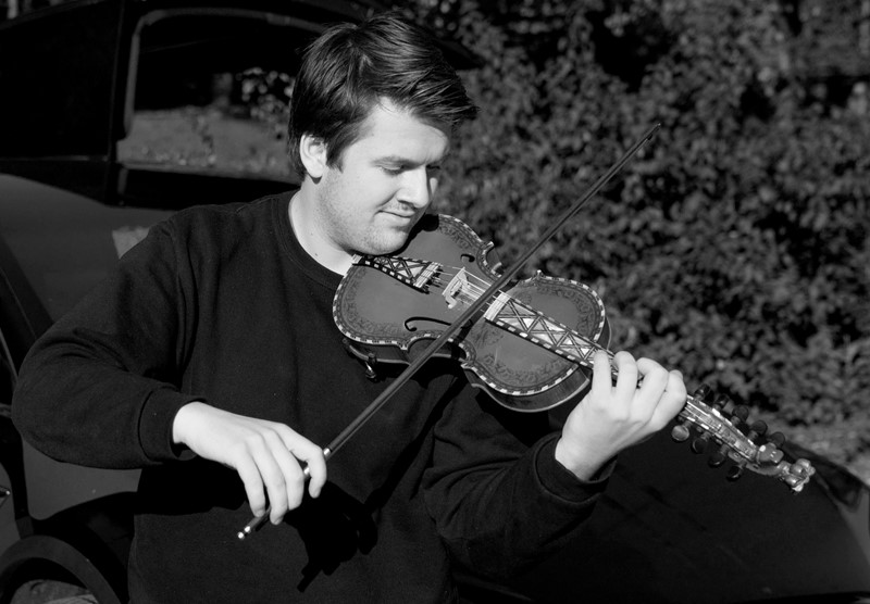 Andris-Hemsing.jpg
